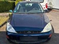 Usado Ford Focus 100 HP (73 kW) 2000 Azul Citadino