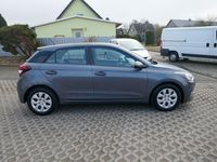 Gebraucht Hyundai i20 75 PS (55 kW) 2016 Grau Kleinwagen