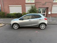 Gebraucht Mazda 2 75 PS (55 kW) 2014 Grau Limousine