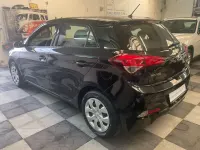 Gebraucht Hyundai i20 Trend 101 PS (74 kW) 2017 Schwarz Limousine