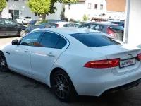 Gebraucht Jaguar XE Pure 179 PS (131 kW) 2015 Weiß Limousine