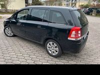 gebraucht Opel Zafira im Neuwagenzustand