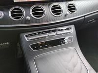 Gebraucht Mercedes E300 AMG 143 PS (105 kW) 2022 Schwarz Limousine