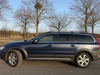 Gebraucht Volvo XC70 Summum 163 PS (119 kW) 2011 Blau Kombi