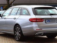 Gebraucht Mercedes E300 320 PS (235 kW) 2022 Silber Limousine