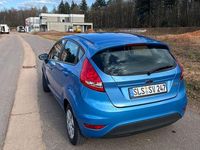 Gebraucht Ford Fiesta Ambiente 82 PS (60 kW) 2008 Blau Kleinwagen