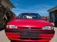 Gebraucht Mazda 323 88 PS (64 kW) 1992 Rot Kleinwagen