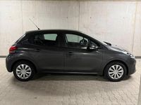 Gebraucht Peugeot 208 Active 82 PS (60 kW) 2016 Grau Kleinwagen