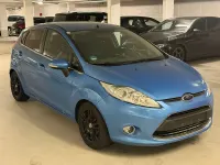 Gebraucht Ford Fiesta Titanium 82 PS (60 kW) 2010 Blau Kleinwagen