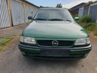 Gebraucht Opel Astra 101 PS (74 kW) 1997 Grün Limousine