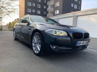 Gebraucht BMW 530 258 PS (189 kW) 2011 Grau Limousine