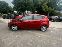 Gebraucht Ford Fiesta 80 PS (58 kW) 2016 Rot Kleinwagen