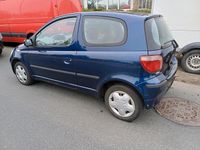 Gebraucht Toyota Yaris 88 PS (64 kW) 2000 Blau Limousine