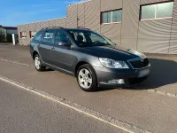 Gebraucht Skoda Octavia 105 PS (77 kW) 2012 Grau Kombi