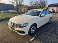 Gebraucht Mercedes E220 194 PS (142 kW) 2020 Hellelfenbein  unilack Limousine