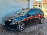 Gebraucht Hyundai Kona Trend 100 kW (136 PS) 2022 Schwarz SUV