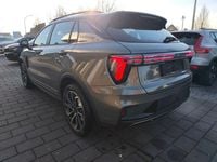 Neu Lynk & Co 01 280 PS (205 kW) 2026 Grün SUV