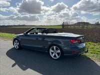 Gebraucht Audi A3 Cabriolet Design 150 PS (110 kW) 2018 Grau Cabrio