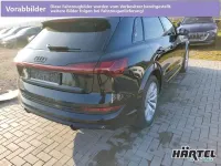 Gebraucht Audi e-tron Comfort 369 kW (503 PS) 2023 Mythosschwarz (black), metallic SUV