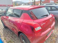 Gebraucht Suzuki Swift Comfort 90 PS (66 kW) 2019 Rot Limousine