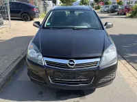 Gebraucht Opel Astra Edition 90 PS (66 kW) 2010 Schwarz Limousine