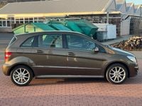 Gebraucht Mercedes B200 136 PS (100 kW) 2008 Braun Van / Kleinbus