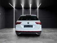 Gebraucht VW Tiguan Elegance 150 PS (110 kW) 2023 Oryxweiß perlmutteffek (metallic) SUV