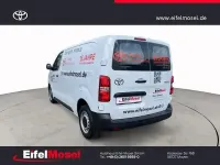Gebraucht Toyota Proace 144 PS (105 kW) 2024 Icy white Van / Kleinbus