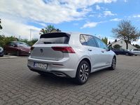 Gebraucht VW Golf VIII Active 150 PS (110 kW) 2023 Silber metallic Limousine