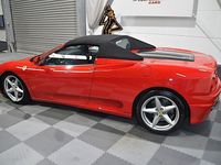 Gebraucht Ferrari 360 400 PS (294 kW) 2004 Rot Cabrio