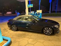 Gebraucht Mercedes E220 AMG line 194 PS (142 kW) 2019 Blau Cabrio