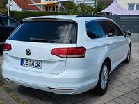 Gebraucht VW Passat Comfortline 150 PS (110 kW) 2015 Weiß Kombi