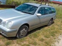 Gebraucht Mercedes E200 Classic 163 PS (119 kW) 2002 Silber Kombi