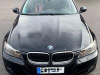 Gebraucht BMW 320 177 PS (130 kW) 2009 Schwarz Kombi