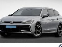 Gebraucht VW Passat R-line 265 PS (194 kW) 2024 Oyster silver metallic Kombi