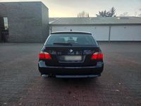 Gebraucht BMW 530 235 PS (172 kW) 2007 Blau Kombi
