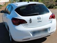 Second-hand Opel Astra 110 CP (80 kW) 2012 Alb Hatchback