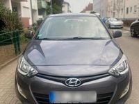Gebraucht Hyundai i20 86 PS (63 kW) 2014 Grau Kleinwagen