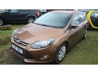 Gebraucht Ford Focus Ambiente 101 PS (74 kW) 2014 Braun (metallic) Kombi