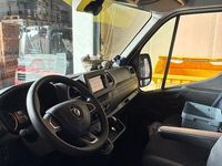 Gebraucht Renault Master 150 PS (110 kW) 2023 Weiß Van / Kleinbus
