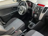 Gebraucht Kia Venga 90 PS (66 kW) 2013 Braun Kleinwagen