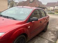Gebraucht Ford Focus 80 PS (58 kW) 2006 Rot Limousine