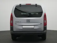 Neu Fiat Doblò 131 PS (96 kW) 2026 Maestro grau Van / Kleinbus