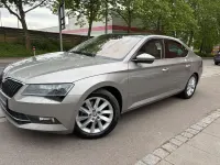 Gebraucht Skoda Superb Style 150 PS (110 kW) 2018 Grün Limousine