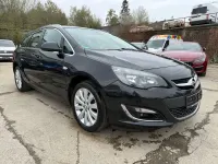 Gebraucht Opel Astra Exklusiv 140 PS (102 kW) 2015 Schwarz Kombi