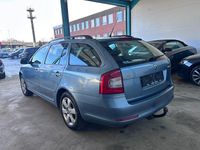 Gebraucht Skoda Octavia Ambiente 105 PS (77 kW) 2010 Blau Kombi
