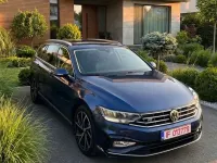 Gebraucht VW Passat R-line 150 PS (110 kW) 2023 Grün Kombi