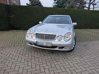 Gebraucht Mercedes E270 163 PS (119 kW) 2005 Silber Limousine