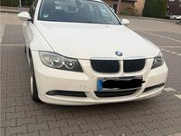 Gebraucht BMW 320 150 PS (110 kW) 2006 Weiß Limousine