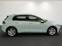 Gebraucht VW Golf VIII GTE 177 PS (130 kW) 2025 Crystal ice blue metallic Limousine